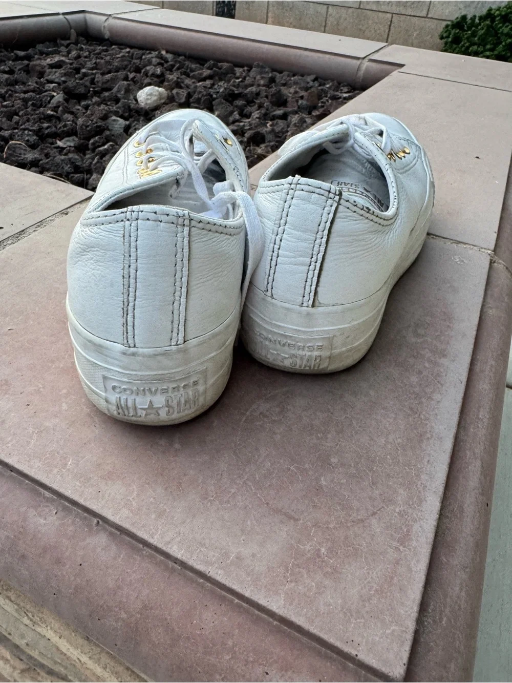 Converse Chuck Taylor all star lift White Leather Platform Sneakers Gold Eyelets